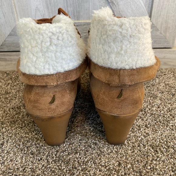 Nautica Tan platform faux shearling booties size 8.5 - Picture 7 of 8
